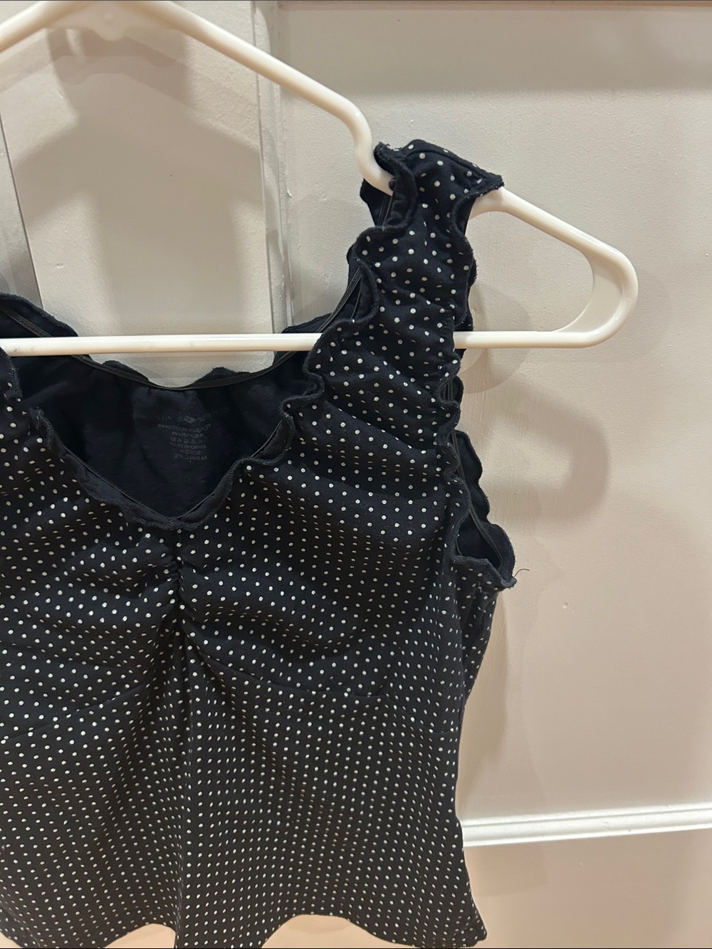 Brandy Melville Black Polka Dot Ruffle Tank Top - Picture 5 of 6